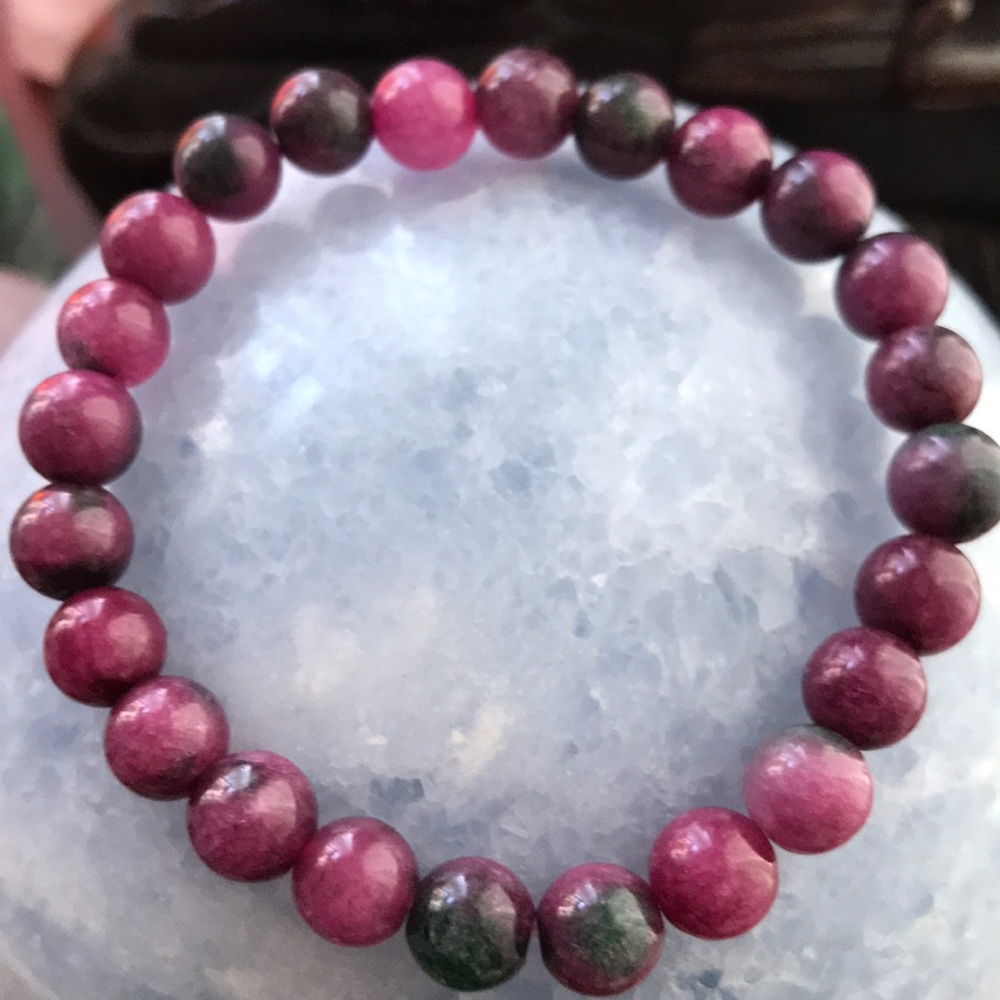 Natural Ruby and Zoisite 8mm bracelet - Picture 9 of 9